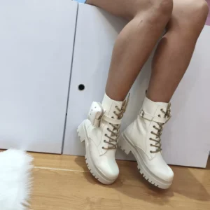 Botín Blanco Hueso Con Bolsillo