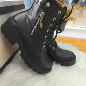 Botín Negro Con Cremallera