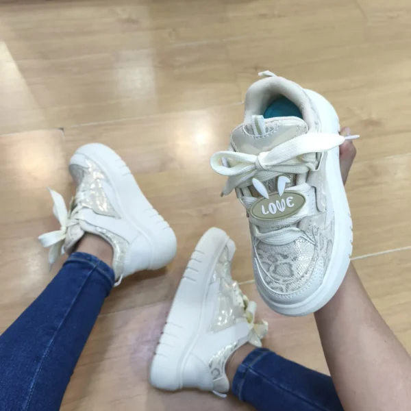 Tenis Love Beige