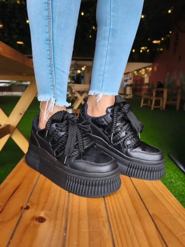 Tenis Tornasol Negro